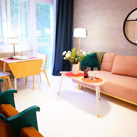 P&O Serviced Apartments Kinowa Варшава Экстерьер фото