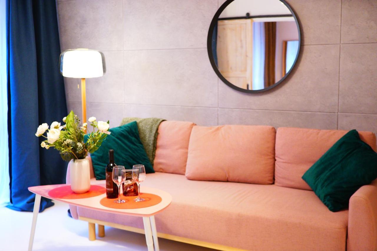P&O Serviced Apartments Kinowa Варшава Экстерьер фото