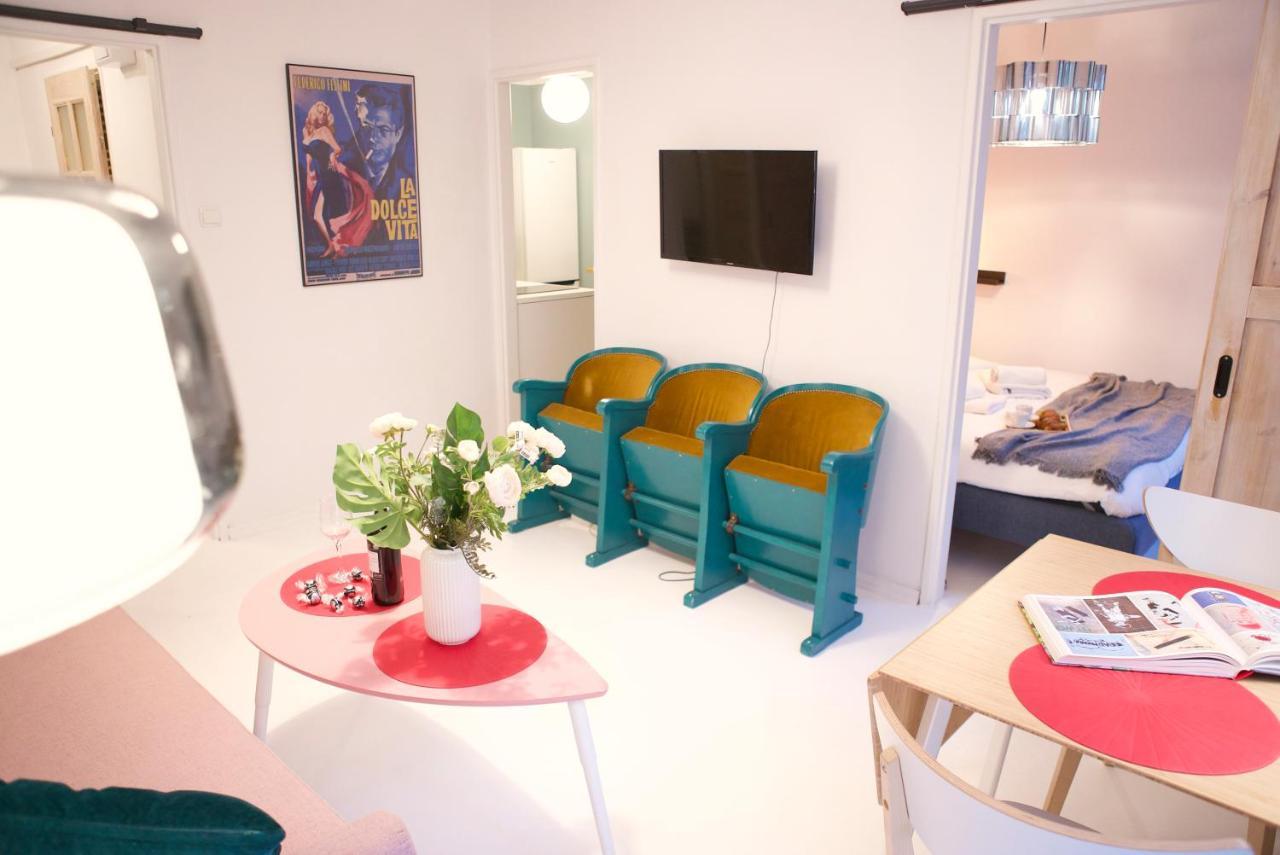 P&O Serviced Apartments Kinowa Варшава Экстерьер фото